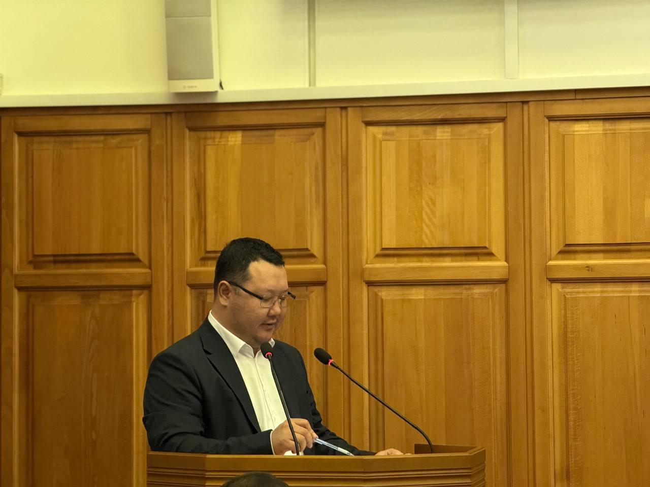 Парламентарии рассмотрели проект закона, внесенный Правительством РК, «О развитии креативных (творческих) индустрий в Республике Калмыкия» Парламентарии рассмотрели проект закона, внесенный Правительством РК, «О развитии креативных (творческих) индустрий в Республике Калмыкия»