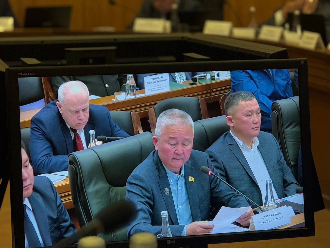 Депутаты парламента приняли проект постановления Народного Хурала (Парламента) Республики Калмыкия «О даче согласия Главе Республики Калмыкия на назначение на должность заместителя Председателя Правительства Республики... Депутаты парламента приняли проект постановления Народного Хурала (Парламента) Республики Калмыкия «О даче согласия Главе Республики Калмыкия на назначение на должность заместителя Председателя Правительства Республики...