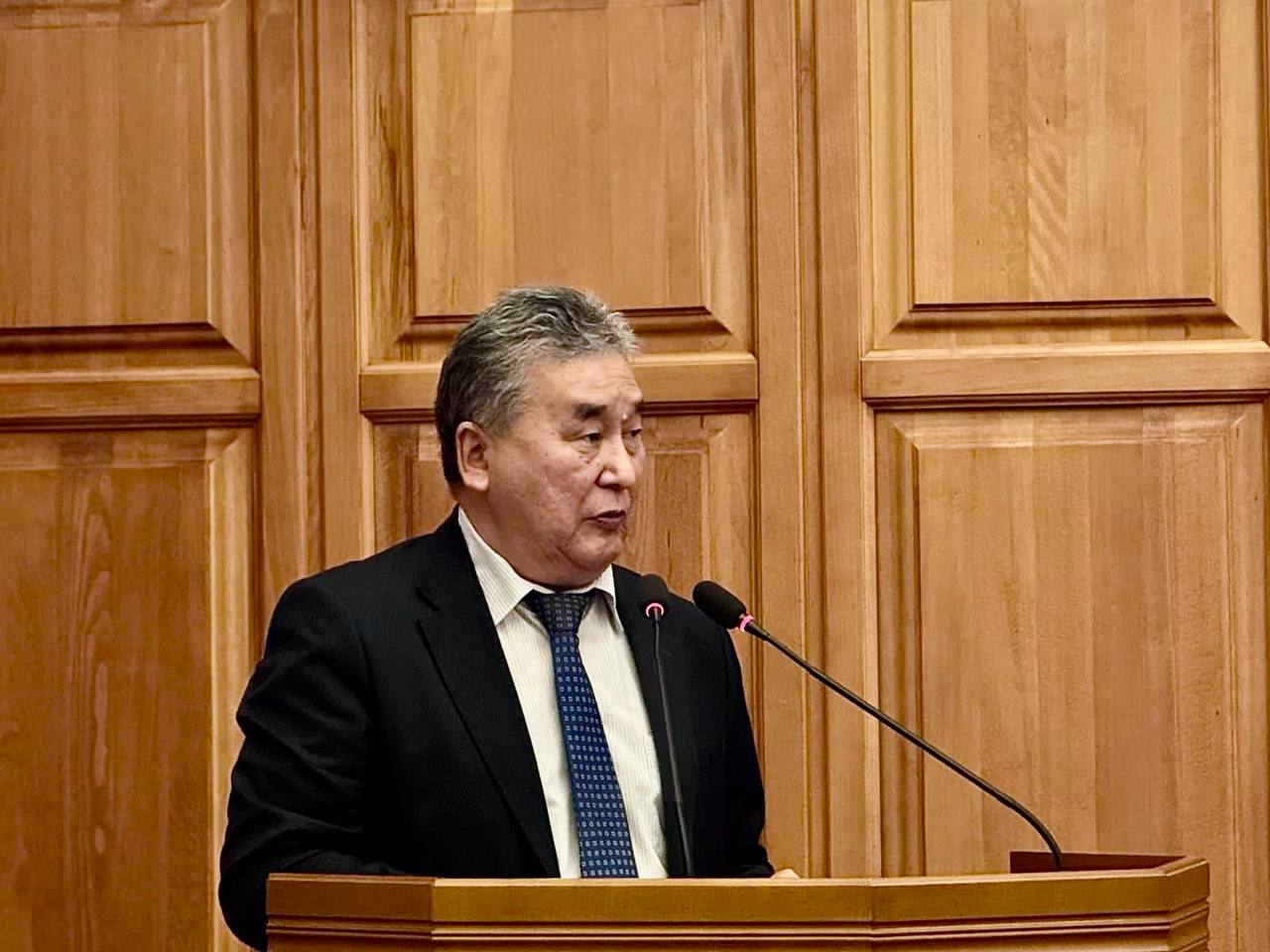 В рамках двадцать третьей сессии Народного Хурала состоялся «правительственный час» на тему «Борьба с опустыниванием земель и деградацией почвы на территории Республики Калмыкия» В рамках двадцать третьей сессии Народного Хурала состоялся «правительственный час» на тему «Борьба с опустыниванием земель и деградацией почвы на территории Республики Калмыкия»