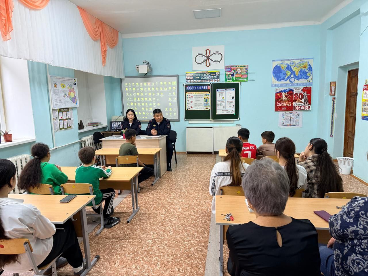 Сотрудники полиции Отдела МВД России по Целинному району проводят профилактическую работу в рамках второго этапа ОПО "Чистое поколение-2025" Сотрудники полиции Отдела МВД России по Целинному району проводят профилактическую работу в рамках второго этапа ОПО "Чистое поколение-2025"