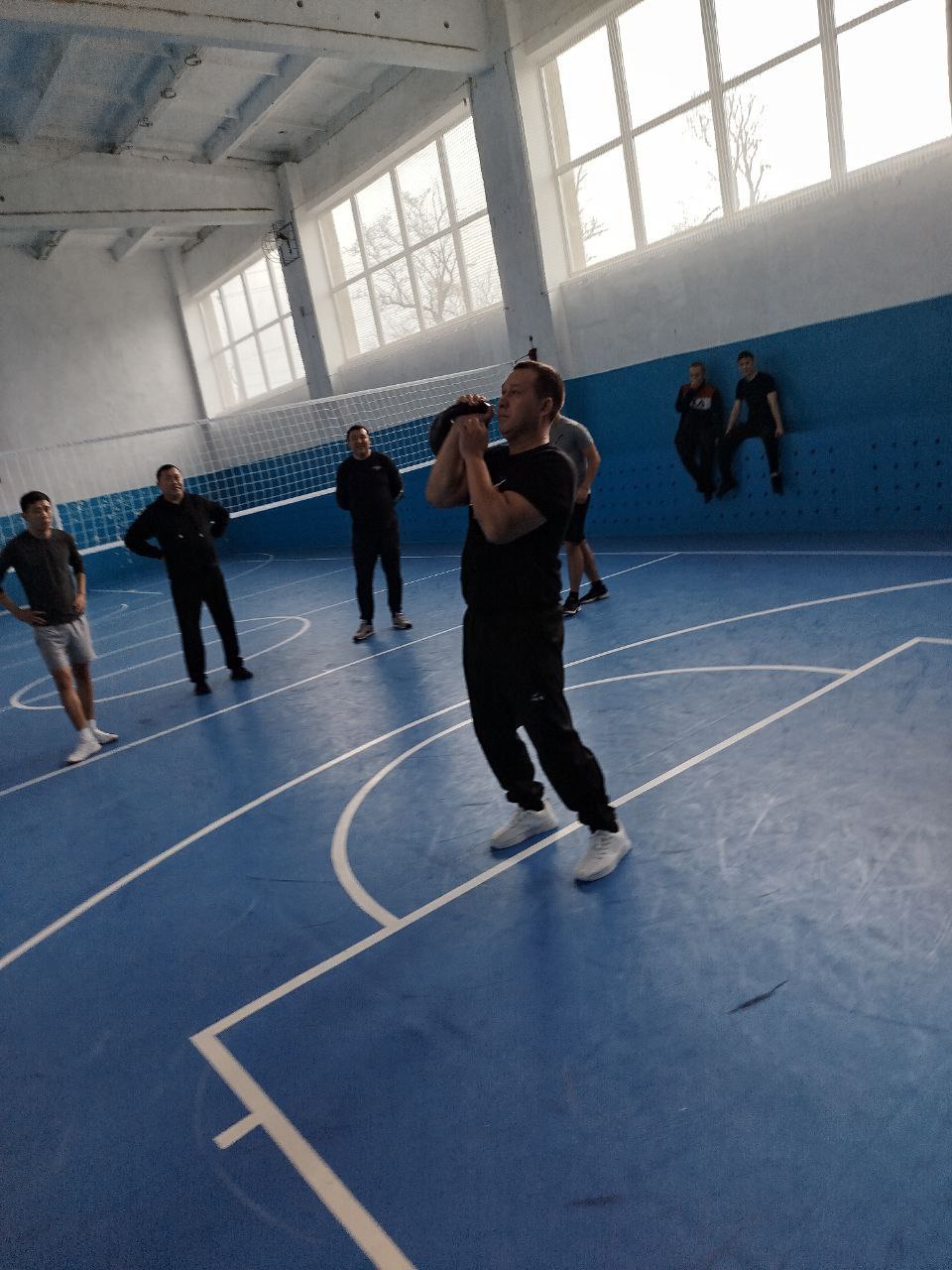 Спортивно, активно и с пользой для здоровья проводят выходные дни полицейские МО МВД России "Городовиковский" Перетягивание каната, волейбол, жим гири, сборка/разборка оружия - эти дисциплины и упражнения помогают... Спортивно, активно и с пользой для здоровья проводят выходные дни полицейские МО МВД России "Городовиковский" Перетягивание каната, волейбол, жим гири, сборка/разборка оружия - эти дисциплины и упражнения помогают...