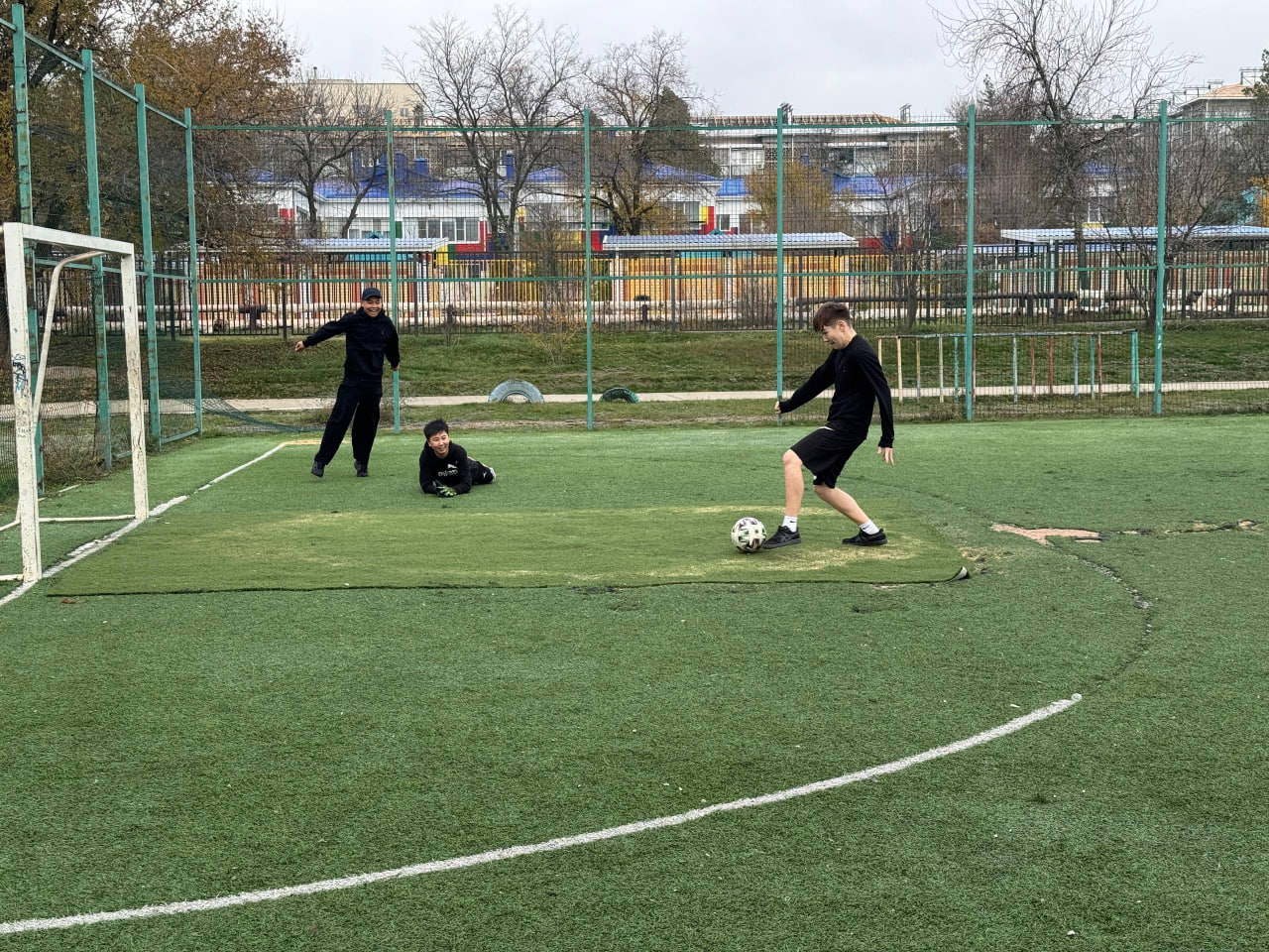 В школах Элисты планируется установка современных спортивных площадок В школах Элисты планируется установка современных спортивных площадок