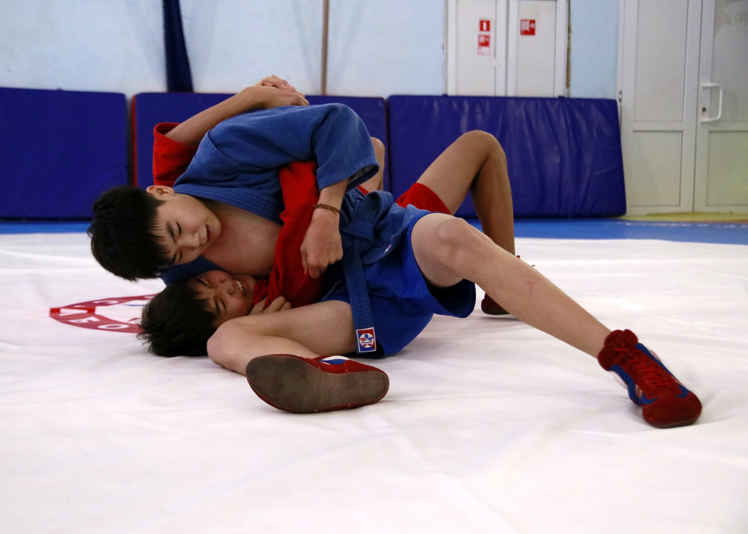 В преддверии Всероссийского дня самбо в Элисте прошло Первенство Республики Калмыкия по самбо среди юношей 12-14 лет В преддверии Всероссийского дня самбо в Элисте прошло Первенство Республики Калмыкия по самбо среди юношей 12-14 лет