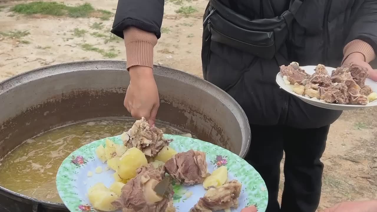 Видео выходного дня: Гала-концерт «Голос Нации» в честь 90-летия Лаганского района