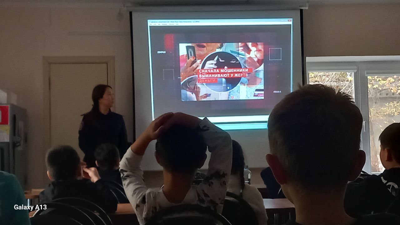 Сотрудники полиции проводят мероприятия в рамках акции «День правовой помощи детям» Сотрудники полиции проводят мероприятия в рамках акции «День правовой помощи детям»