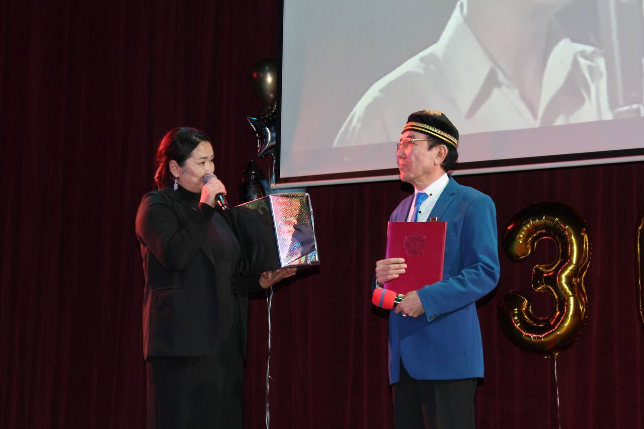 30 лет в римте сердца! В Кетченерах отгремел юбилей студии «Ингилян» 30 лет в римте сердца! В Кетченерах отгремел юбилей студии «Ингилян»