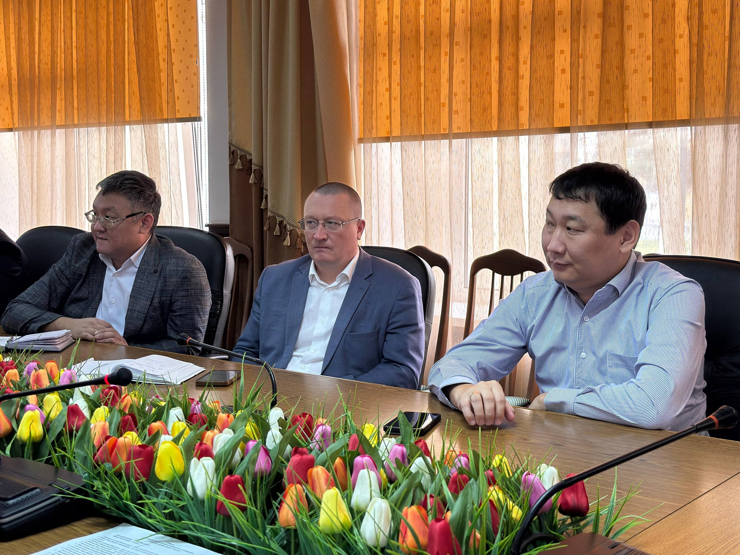 Алдар Лиджиков: С коллегами из Министерства жилищно-коммунального хозяйства и энергетики Республики Калмыкия и Министерства природных ресурсов и охраны окружающей среды провели совещание по вопросам утилизации ТКО Алдар Лиджиков: С коллегами из Министерства жилищно-коммунального хозяйства и энергетики Республики Калмыкия и Министерства природных ресурсов и охраны окружающей среды провели совещание по вопросам утилизации ТКО