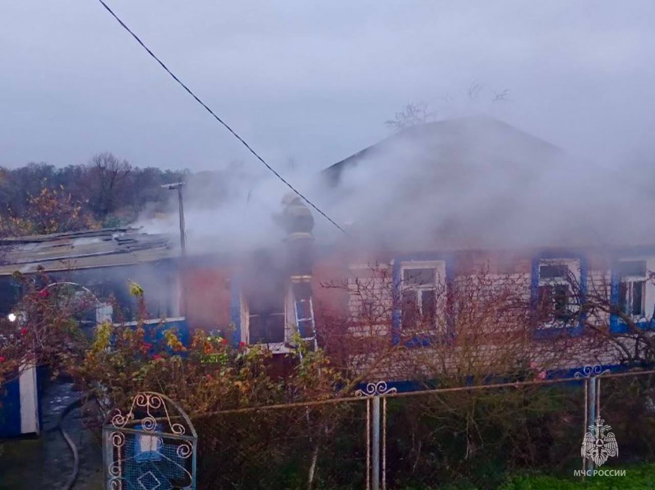 В Калмыкии огнеборцы ликвидировали пожар