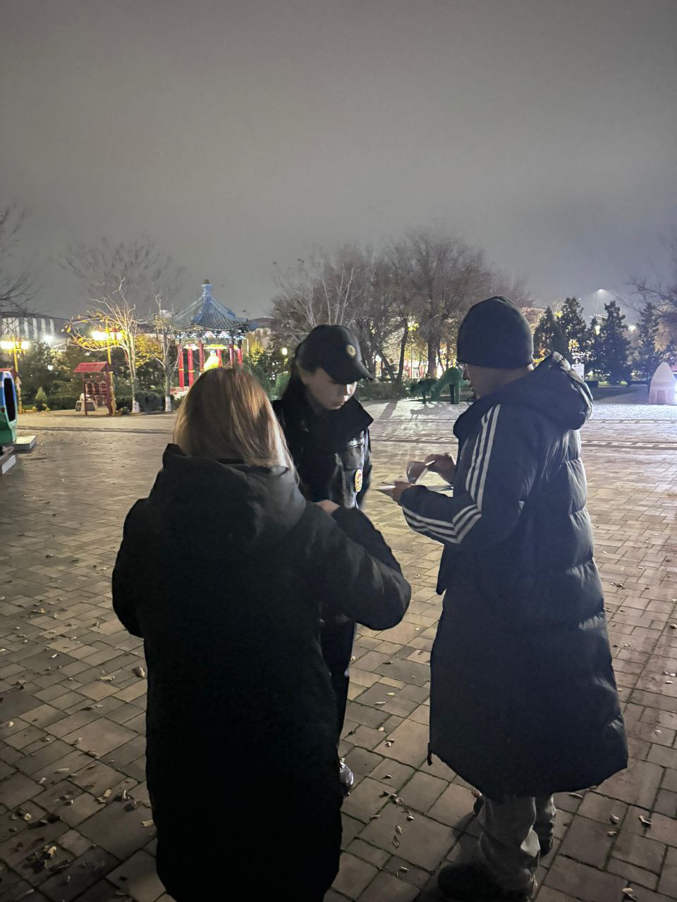 В выходные дни сотрудники подразделений по контролю за оборотом наркотиков, по делам несовершеннолетних республиканского МВД и Управления МВД России по г.Элисте, совместно с сотрудниками регионального управления Росгвардии... В выходные дни сотрудники подразделений по контролю за оборотом наркотиков, по делам несовершеннолетних республиканского МВД и Управления МВД России по г.Элисте, совместно с сотрудниками регионального управления Росгвардии...