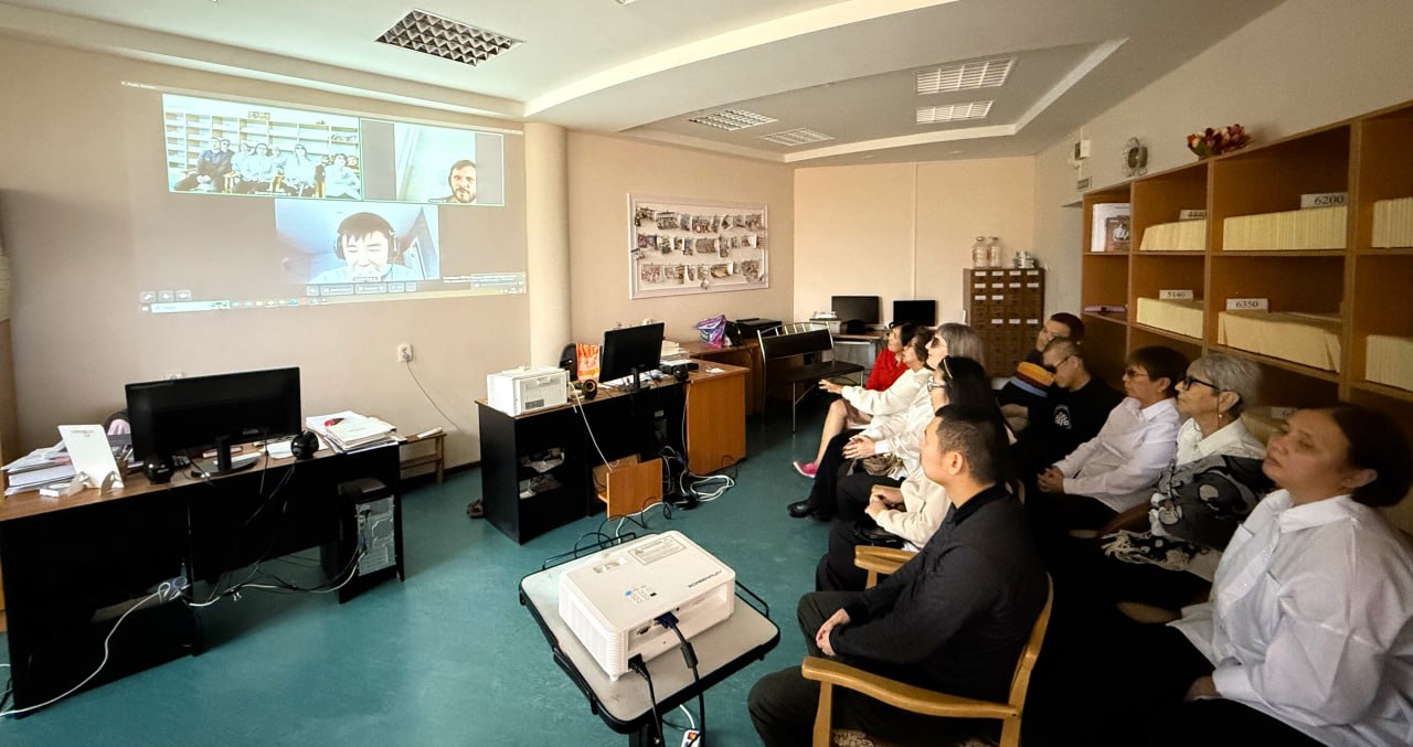 В Национальной библиотеке Калмыкии состоялся телемост для читателей с нарушениями зрения