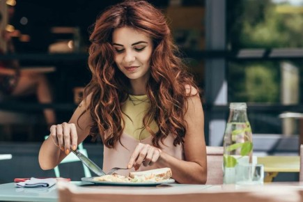 Как обед влияет на ваш успех: 8 привычек, которые стоит изменить