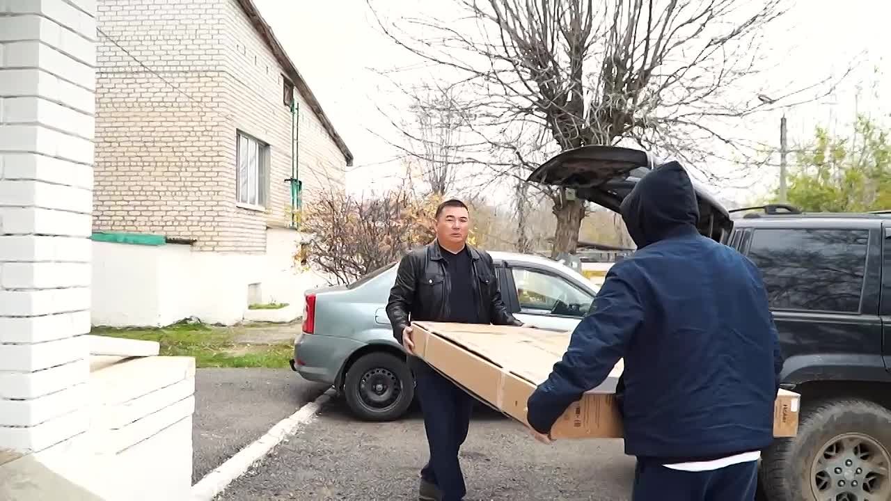 Леонид Савхаев передал технику детскому интернату в Калмыкии