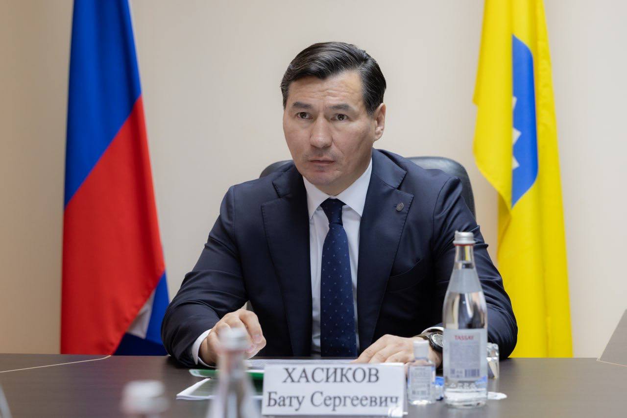 По поручению Президента России Владимира Владимировича Путина, Глава Калмыкии Бату Хасиков провел личный прием граждан По поручению Президента России Владимира Владимировича Путина, Глава Калмыкии Бату Хасиков провел личный прием граждан