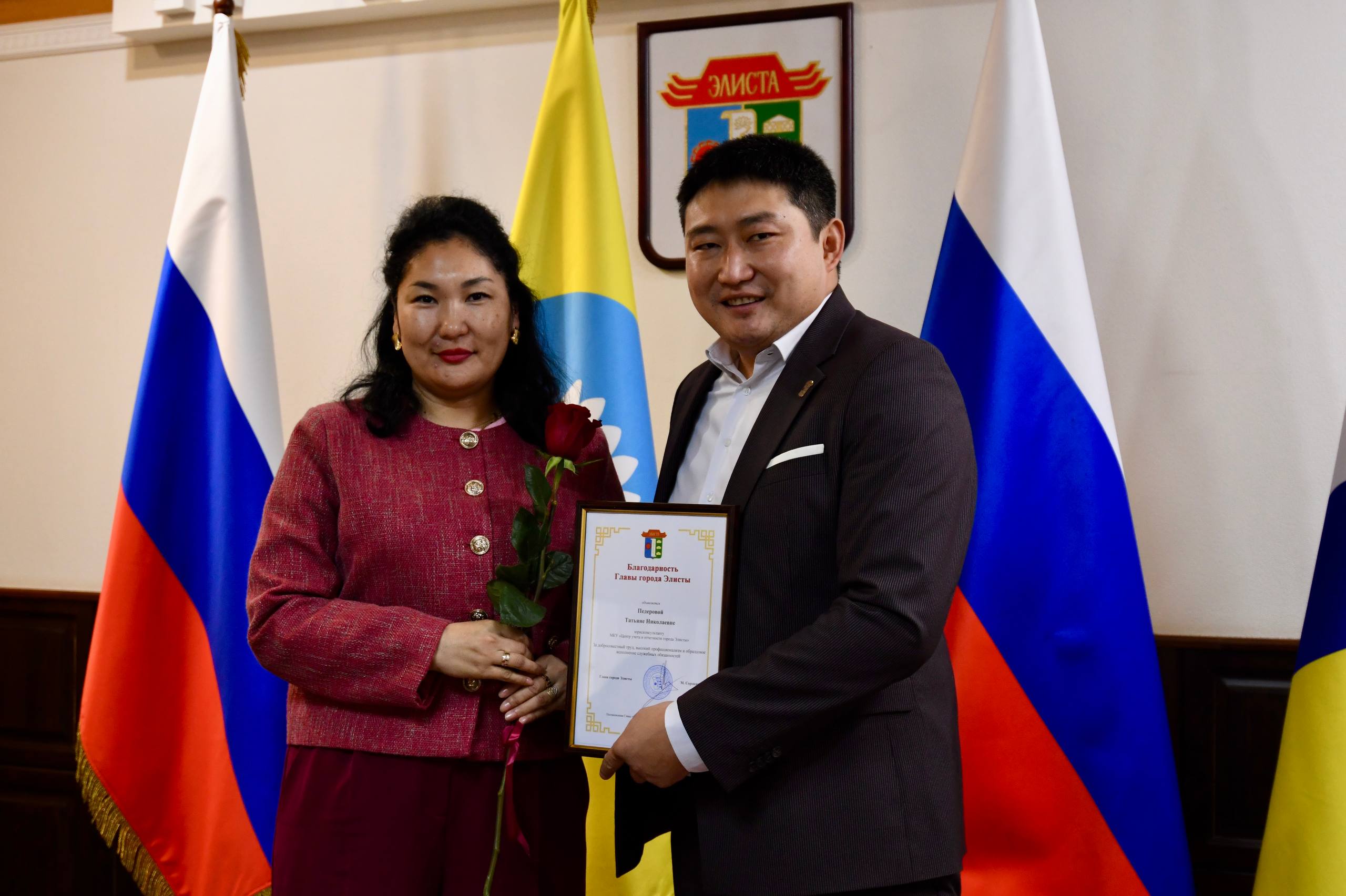 Алдар Лиджиков: Свой профессиональный праздник сегодня отмечают бухгалтеры Алдар Лиджиков: Свой профессиональный праздник сегодня отмечают бухгалтеры