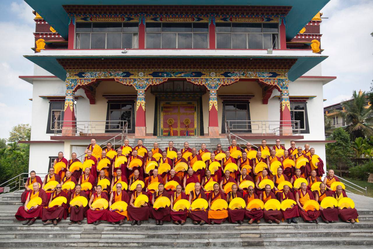 Поздравляем уважаемого геше-лхарамба Тензин Норзанга (Санала Мукубенова) с получением высшей академической степени в буддийской философии! Поздравляем уважаемого геше-лхарамба Тензин Норзанга (Санала Мукубенова) с получением высшей академической степени в буддийской философии!