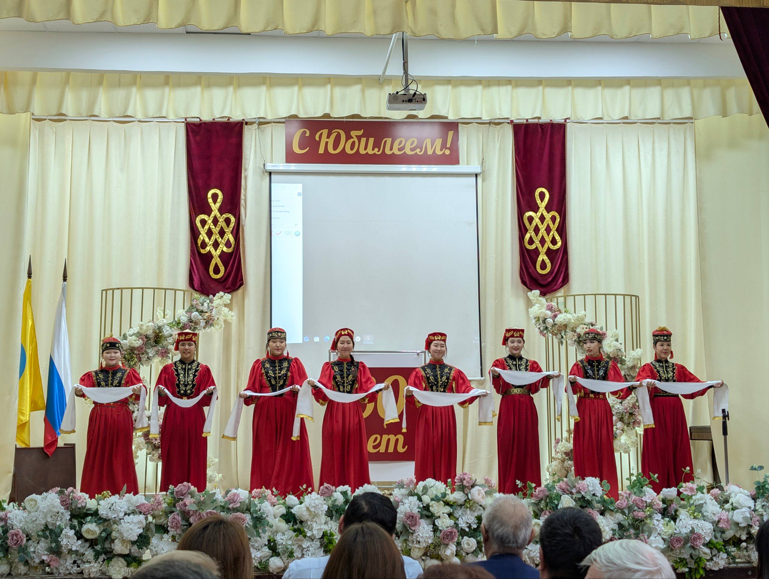 Элистинскому политехническому коллежу имени И. Н. Эльвартынова – 60! Элистинскому политехническому коллежу имени И. Н. Эльвартынова – 60!