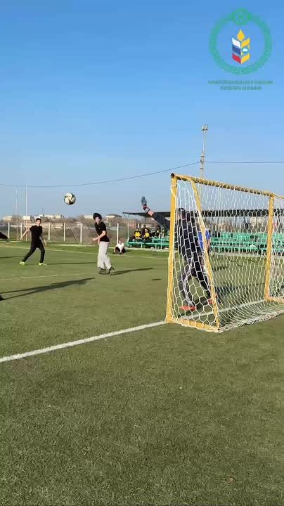 В минувшие выходные на спортивном стадионе Лаганского района, в День работников сельского хозяйства, прошло открытое первенство по мини-футболу, организованное Министерством сельского хозяйства Республики Калмыкия
