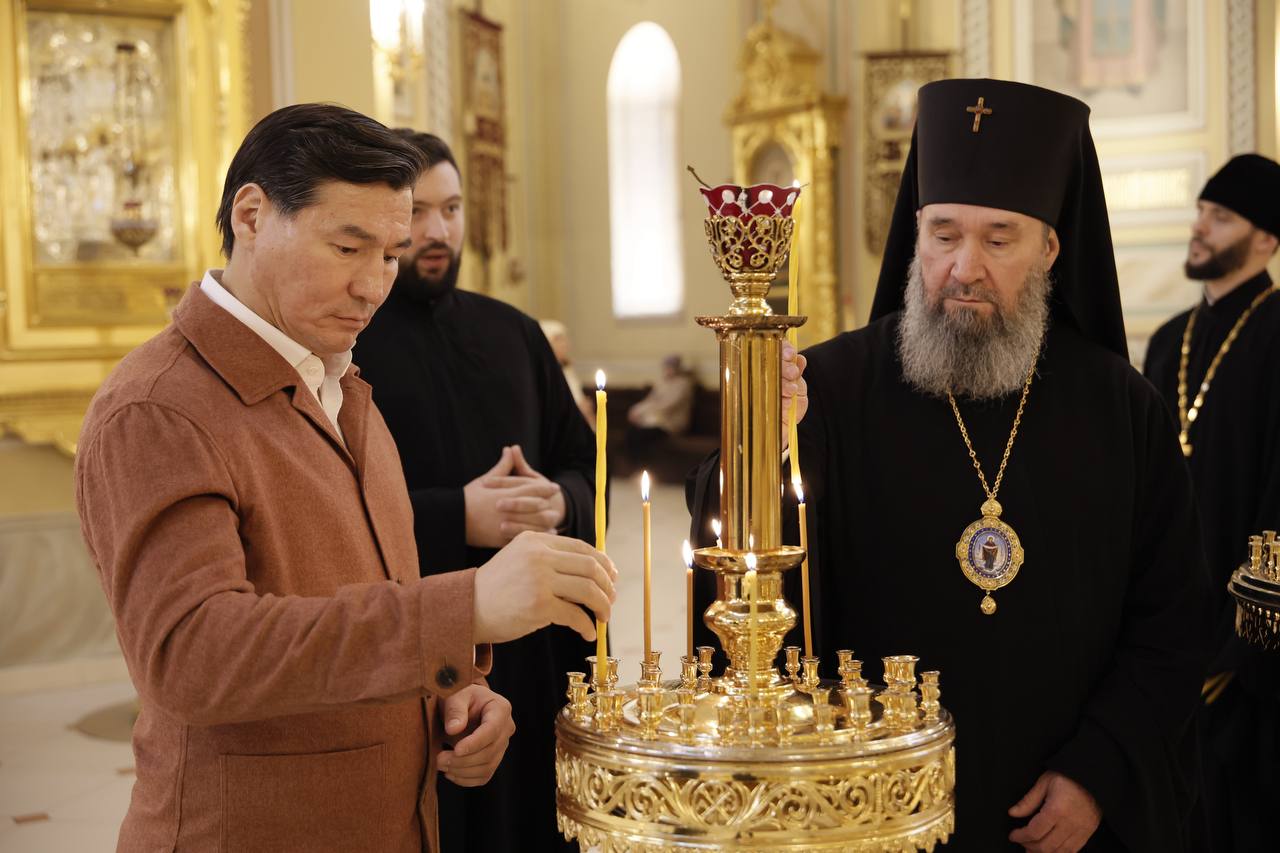 Бату Хасиков: Работаю в Ростове-на-Дону. Состоялась встреча с Главой Донской митрополии митрополитом Ростовским и Новочеркасским Меркурием Бату Хасиков: Работаю в Ростове-на-Дону. Состоялась встреча с Главой Донской митрополии митрополитом Ростовским и Новочеркасским Меркурием