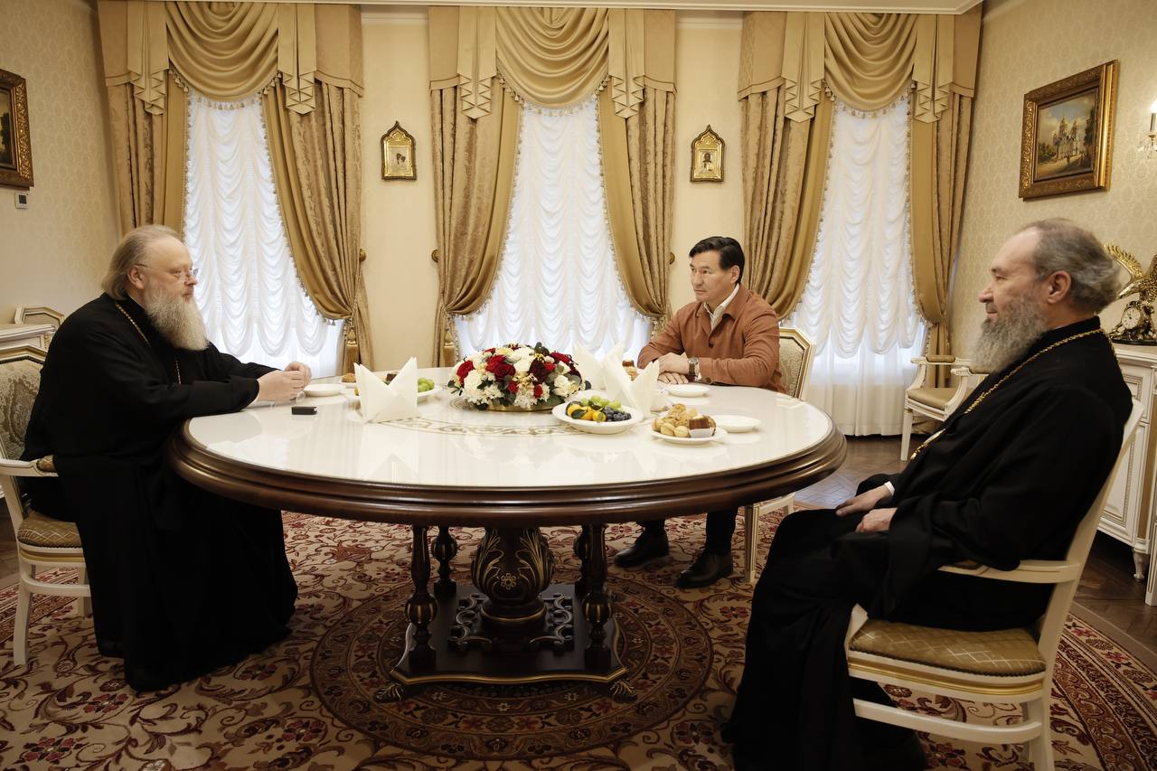 Бату Хасиков: Работаю в Ростове-на-Дону. Состоялась встреча с Главой Донской митрополии митрополитом Ростовским и Новочеркасским Меркурием Бату Хасиков: Работаю в Ростове-на-Дону. Состоялась встреча с Главой Донской митрополии митрополитом Ростовским и Новочеркасским Меркурием