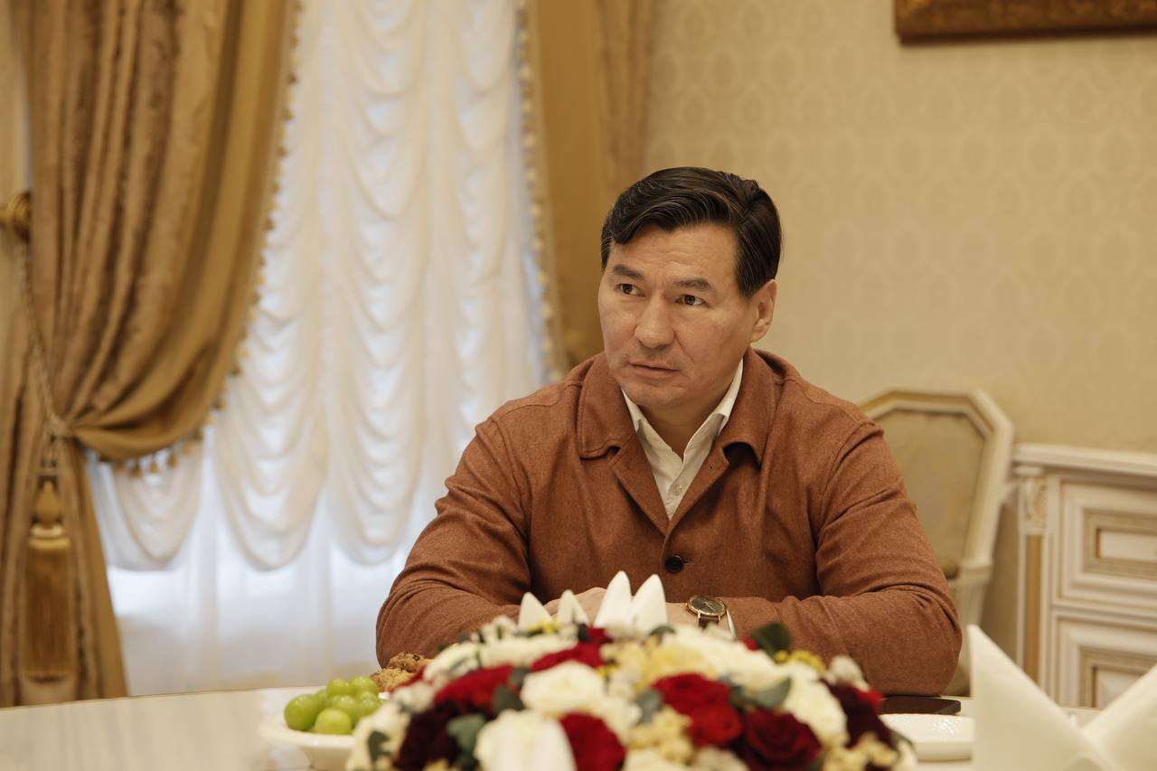 Бату Хасиков: Работаю в Ростове-на-Дону. Состоялась встреча с Главой Донской митрополии митрополитом Ростовским и Новочеркасским Меркурием Бату Хасиков: Работаю в Ростове-на-Дону. Состоялась встреча с Главой Донской митрополии митрополитом Ростовским и Новочеркасским Меркурием