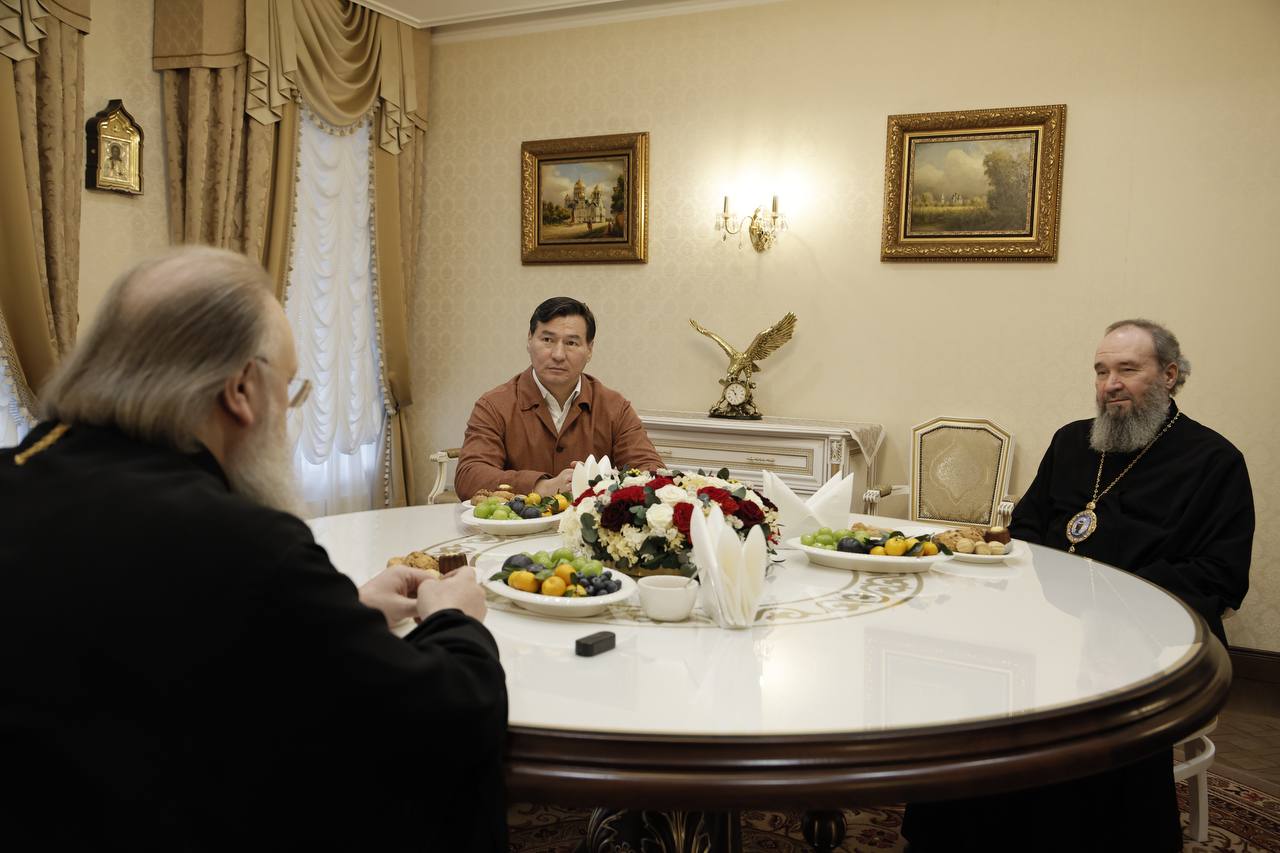 Бату Хасиков: Работаю в Ростове-на-Дону. Состоялась встреча с Главой Донской митрополии митрополитом Ростовским и Новочеркасским Меркурием Бату Хасиков: Работаю в Ростове-на-Дону. Состоялась встреча с Главой Донской митрополии митрополитом Ростовским и Новочеркасским Меркурием