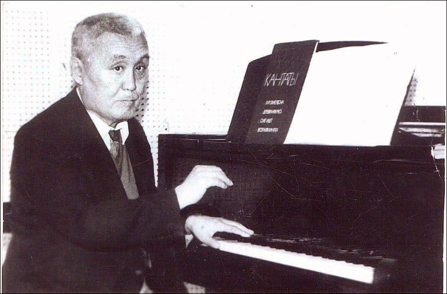 Бату Хасиков: Сегодня Петру Очировичу Чонкушову исполнилось бы 95 лет Бату Хасиков: Сегодня Петру Очировичу Чонкушову исполнилось бы 95 лет