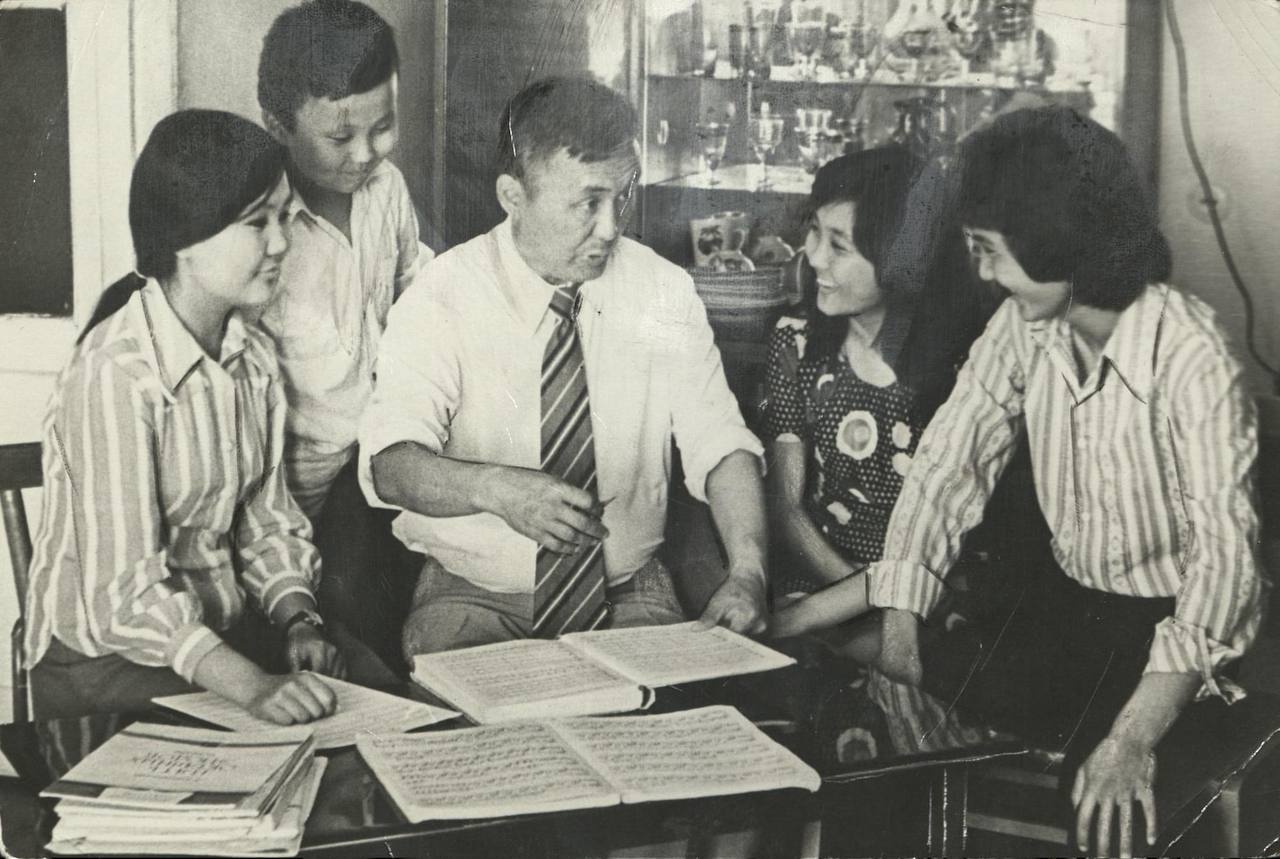 Бату Хасиков: Сегодня Петру Очировичу Чонкушову исполнилось бы 95 лет Бату Хасиков: Сегодня Петру Очировичу Чонкушову исполнилось бы 95 лет