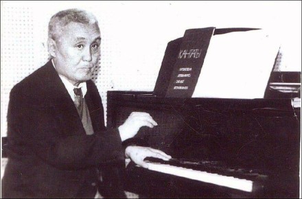 Сегодня первому композитору республики, Заслуженному деятелю искусств Петру Очировичу Чонкушову исполнилось бы 95 лет!