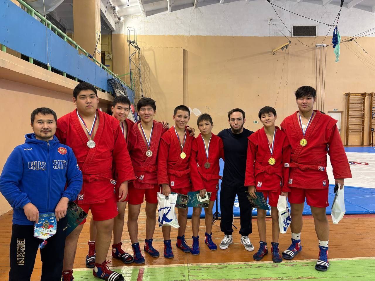 С 5 по 7 декабря в Ахтубинске Астраханской области прошли Всероссийские соревнования по самбо, приуроченные ко Дню военной контрразведки