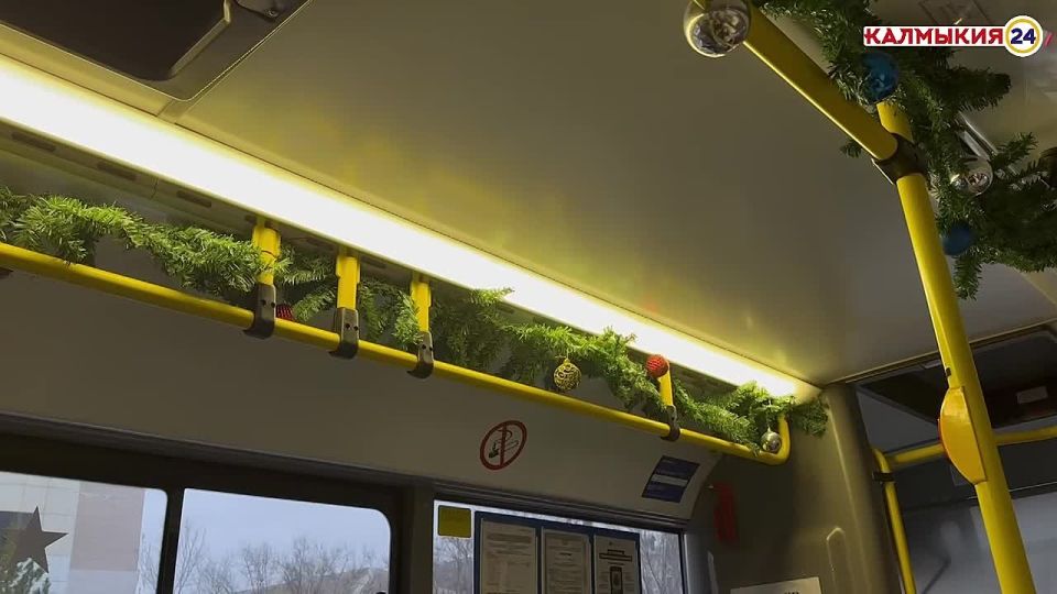 #НароднаяНовость. «Здорово украсили автобусы к Новому Году Навевает новогоднее настроение в дороге)»