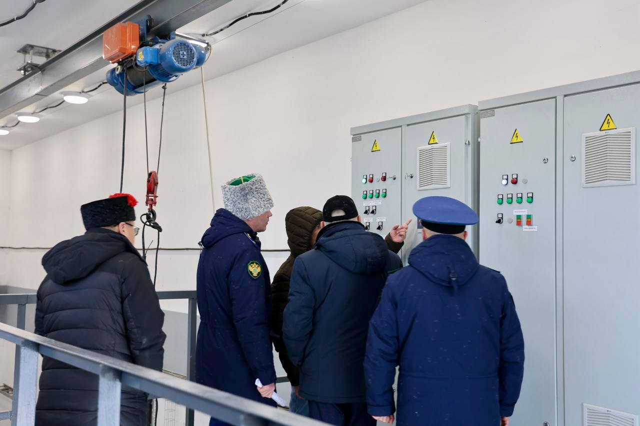 Прокурор Республики Калмыкия Виталий Семенченко с рабочей поездкой посетил Лаганский район Прокурор Республики Калмыкия Виталий Семенченко с рабочей поездкой посетил Лаганский район