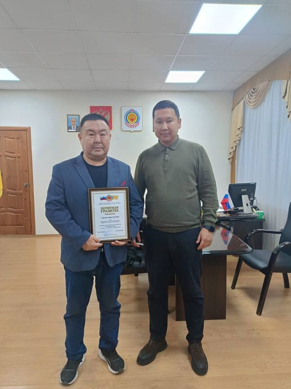 В Малых Дербетах отметили лучших работников ЖКХ