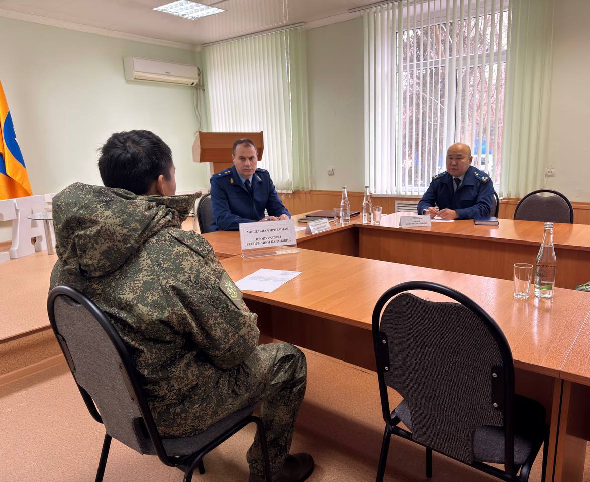 Прокурор республики провел прием жителей Лаганского района Прокурор республики провел прием жителей Лаганского района