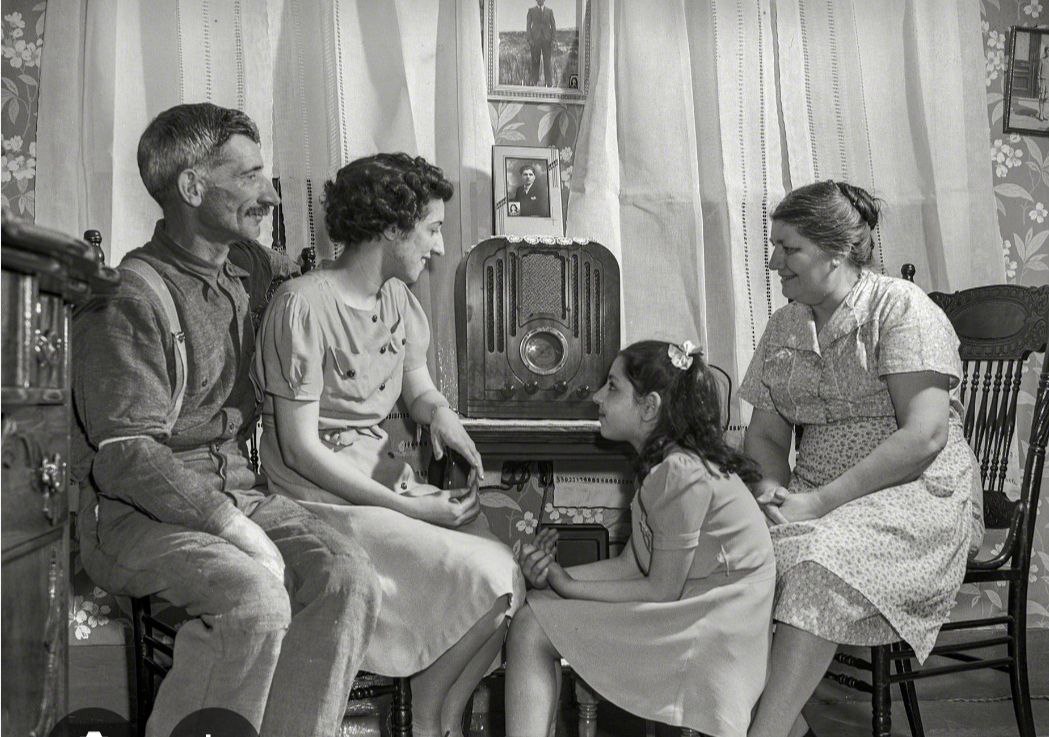 НАМ 35!!!. У Радио России сегодня День рождения! Наша радиостанция была создана 10 декабря 1990 года