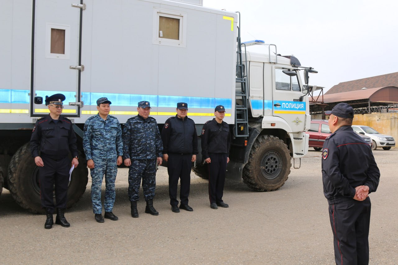 Поздравляем коллектив и ветеранов службы связи МВД по Республике Калмыкия с профессиональным праздником! Поздравляем коллектив и ветеранов службы связи МВД по Республике Калмыкия с профессиональным праздником!