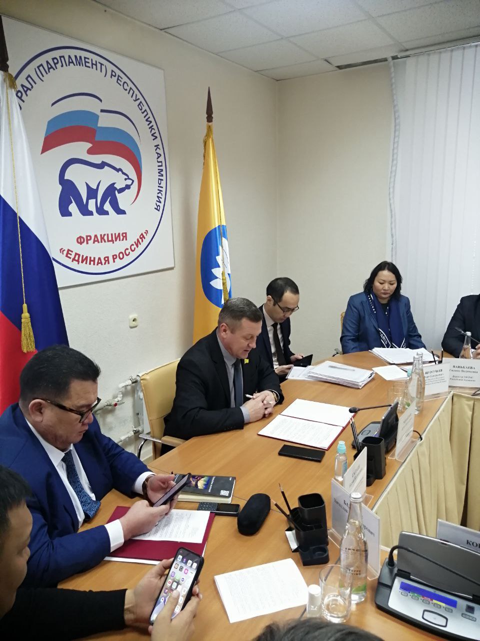 Под председательством руководителя фракции Артема Михайлова состоялось заседание фракции ВПП «ЕДИНАЯ РОССИЯ» в Народном Хурале (Парламенте) Республики Калмыкия Под председательством руководителя фракции Артема Михайлова состоялось заседание фракции ВПП «ЕДИНАЯ РОССИЯ» в Народном Хурале (Парламенте) Республики Калмыкия