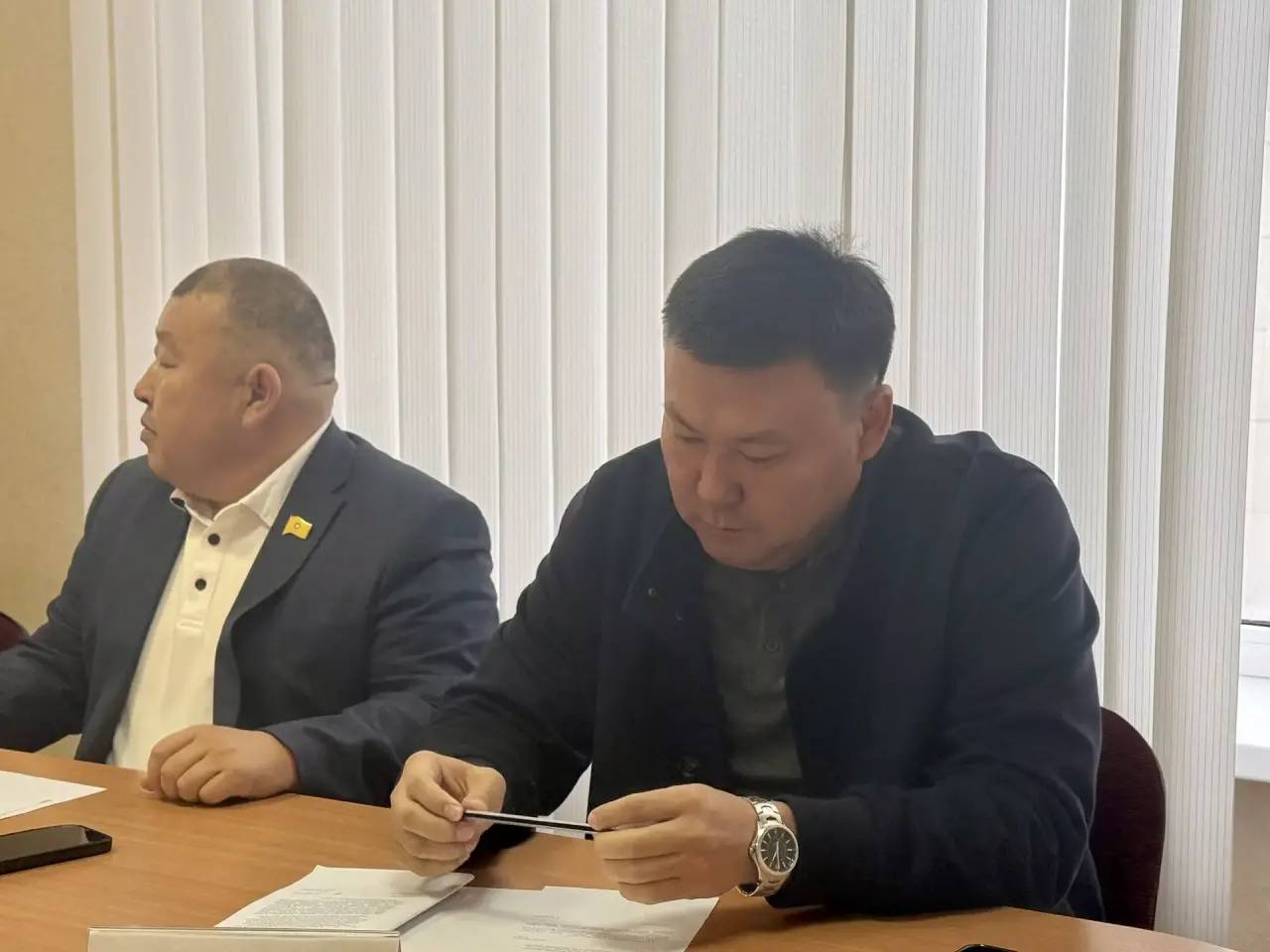 Комитет Народного Хурала (Парламента) Республики Калмыкия по законодательству, государственному строительству, местному самоуправлению и противодействию коррупции Комитет Народного Хурала (Парламента) Республики Калмыкия по законодательству, государственному строительству, местному самоуправлению и противодействию коррупции