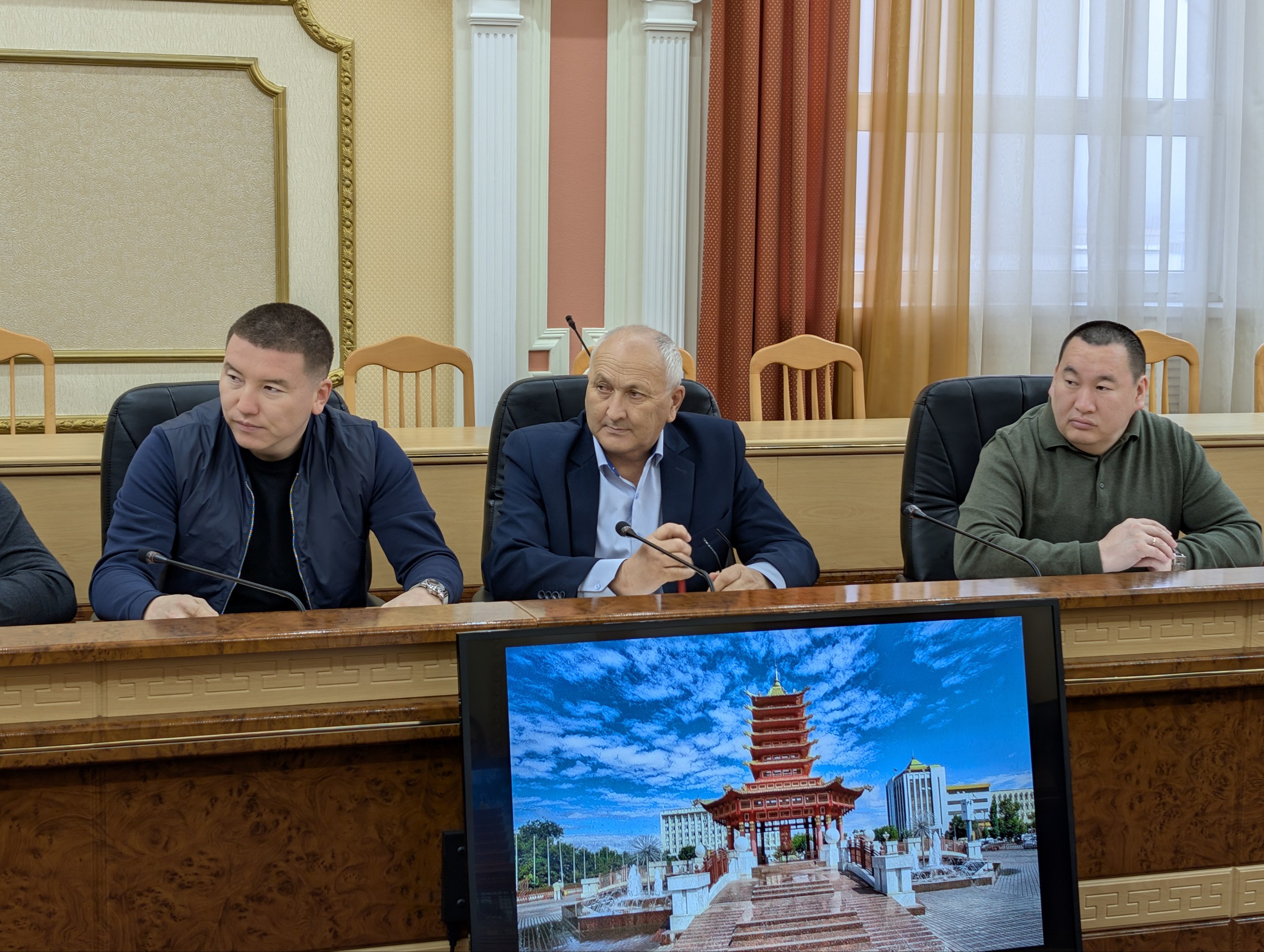 Максим Сорокин: Планомерно работаем над систематизацией работы с наказами наших горожан Максим Сорокин: Планомерно работаем над систематизацией работы с наказами наших горожан