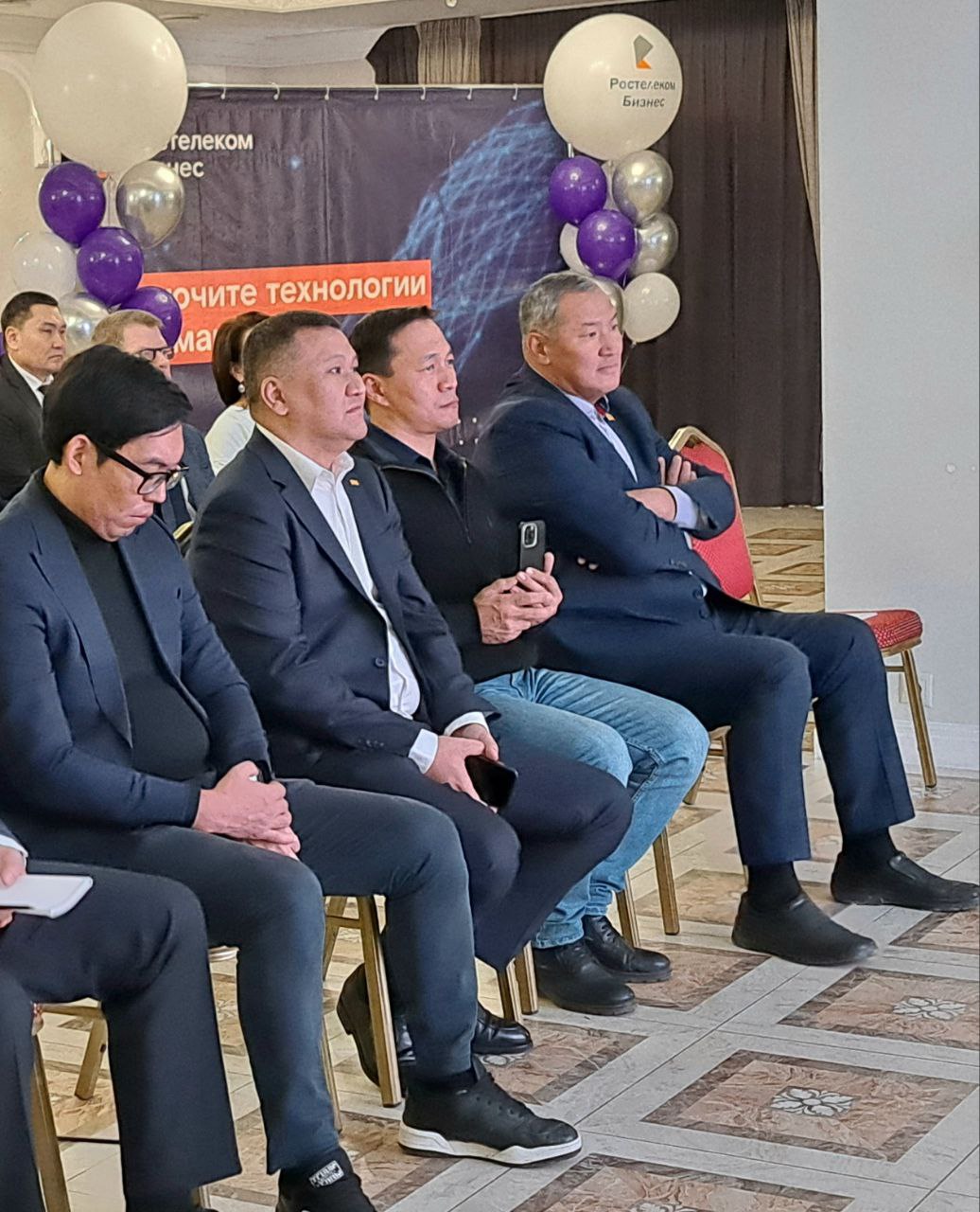 Олег Пюрбеев посетил мероприятие филиала Ростелекома Олег Пюрбеев посетил мероприятие филиала Ростелекома