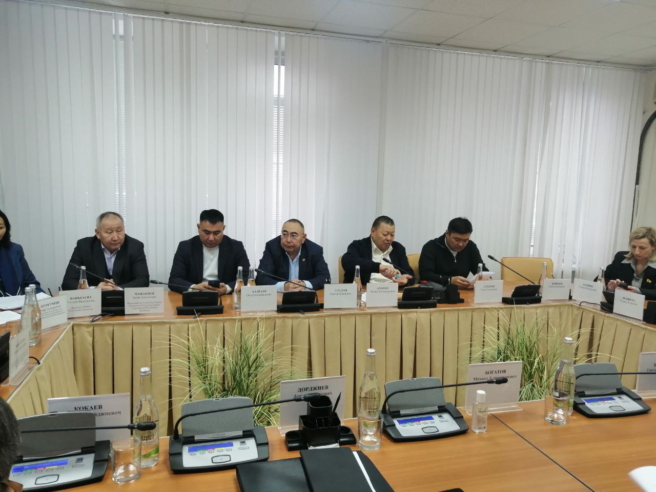 Под председательством руководителя фракции Артема Михайлова состоялось заседание фракции ВПП «ЕДИНАЯ РОССИЯ» в Народном Хурале (Парламенте) Республики Калмыкия Под председательством руководителя фракции Артема Михайлова состоялось заседание фракции ВПП «ЕДИНАЯ РОССИЯ» в Народном Хурале (Парламенте) Республики Калмыкия