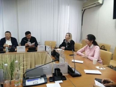 Под председательством руководителя фракции Артема Михайлова состоялось заседание фракции ВПП «ЕДИНАЯ РОССИЯ» в Народном Хурале (Парламенте) Республики Калмыкия