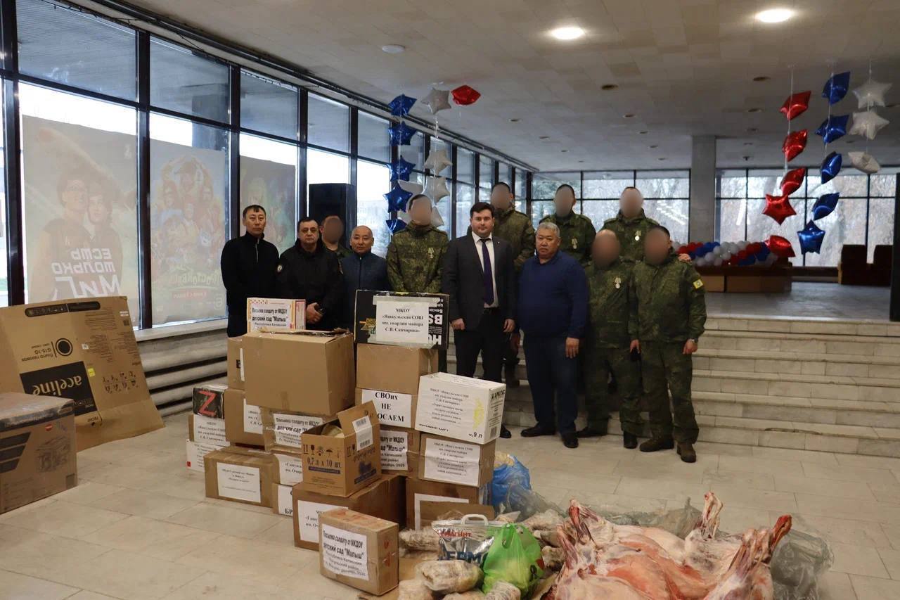 Героям нашего времени вручили медали имени Эрдни Деликова Героям нашего времени вручили медали имени Эрдни Деликова