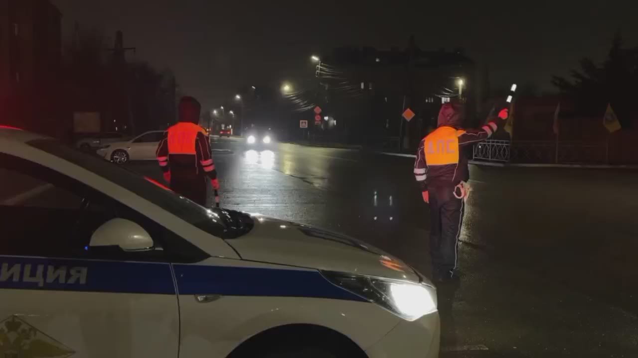 В любое ненастье они выходят на стражу дорожной безопасности!