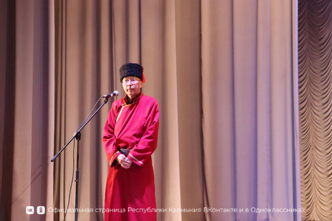 В городе Антрацит Луганской Народной Республики прошло торжественное награждение шестерых участников специальной военной операции государственной наградой Республики Калмыкия — медалями имени Э.Т. Деликова В городе Антрацит Луганской Народной Республики прошло торжественное награждение шестерых участников специальной военной операции государственной наградой Республики Калмыкия — медалями имени Э.Т. Деликова