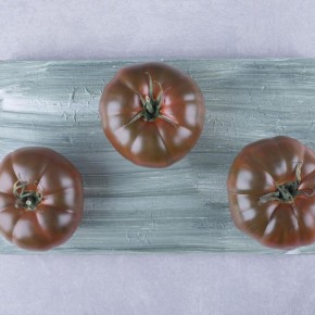 Тайна черных томатов: великолепие вкуса и исключительные сорта для вашего огорода