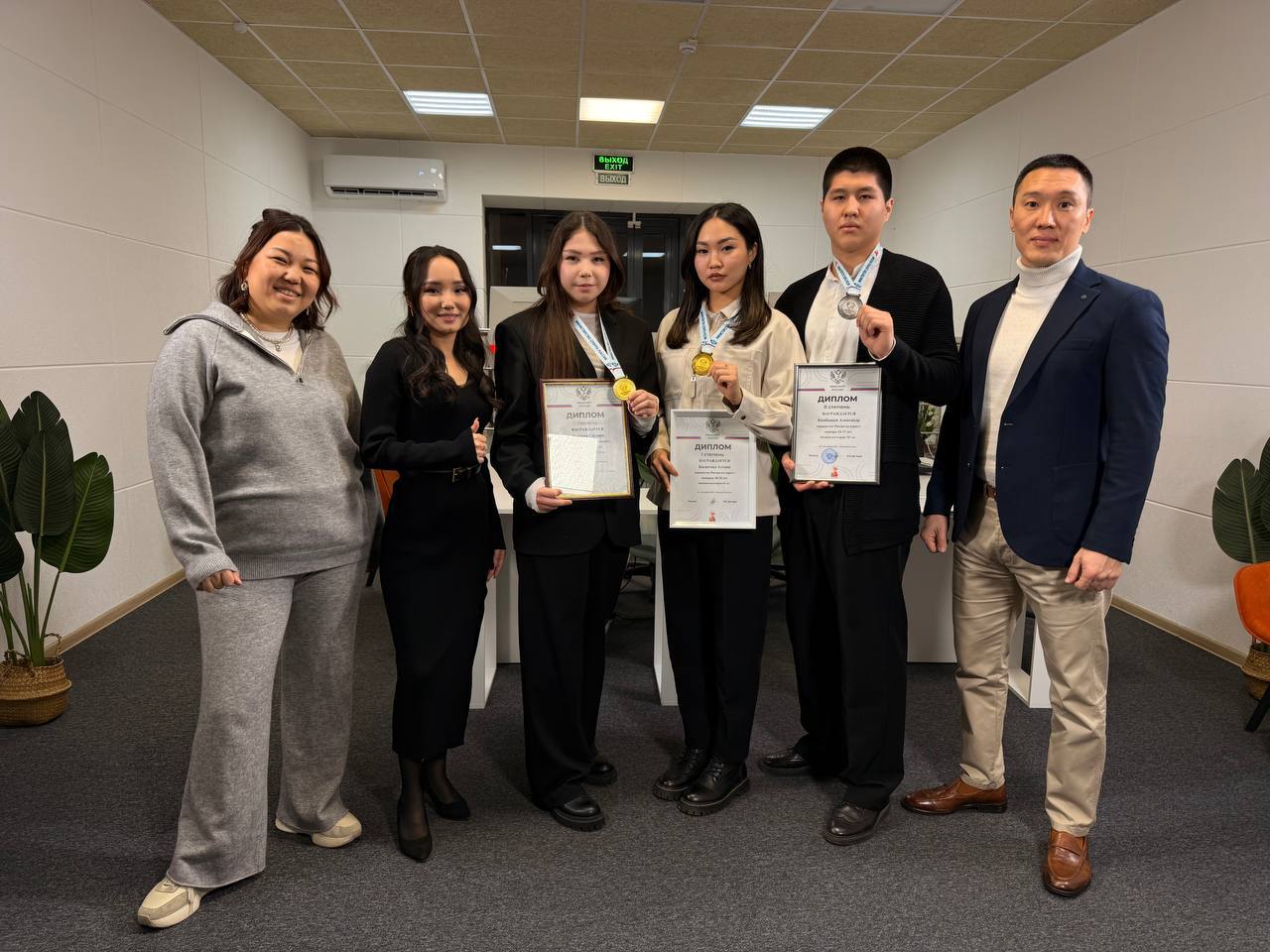 Спасибо гостям прошедшей недели программы «ОРА ЦАГ» за интересные и яркие интервью В нашей студии были: Спасибо гостям прошедшей недели программы «ОРА ЦАГ» за интересные и яркие интервью В нашей студии были: