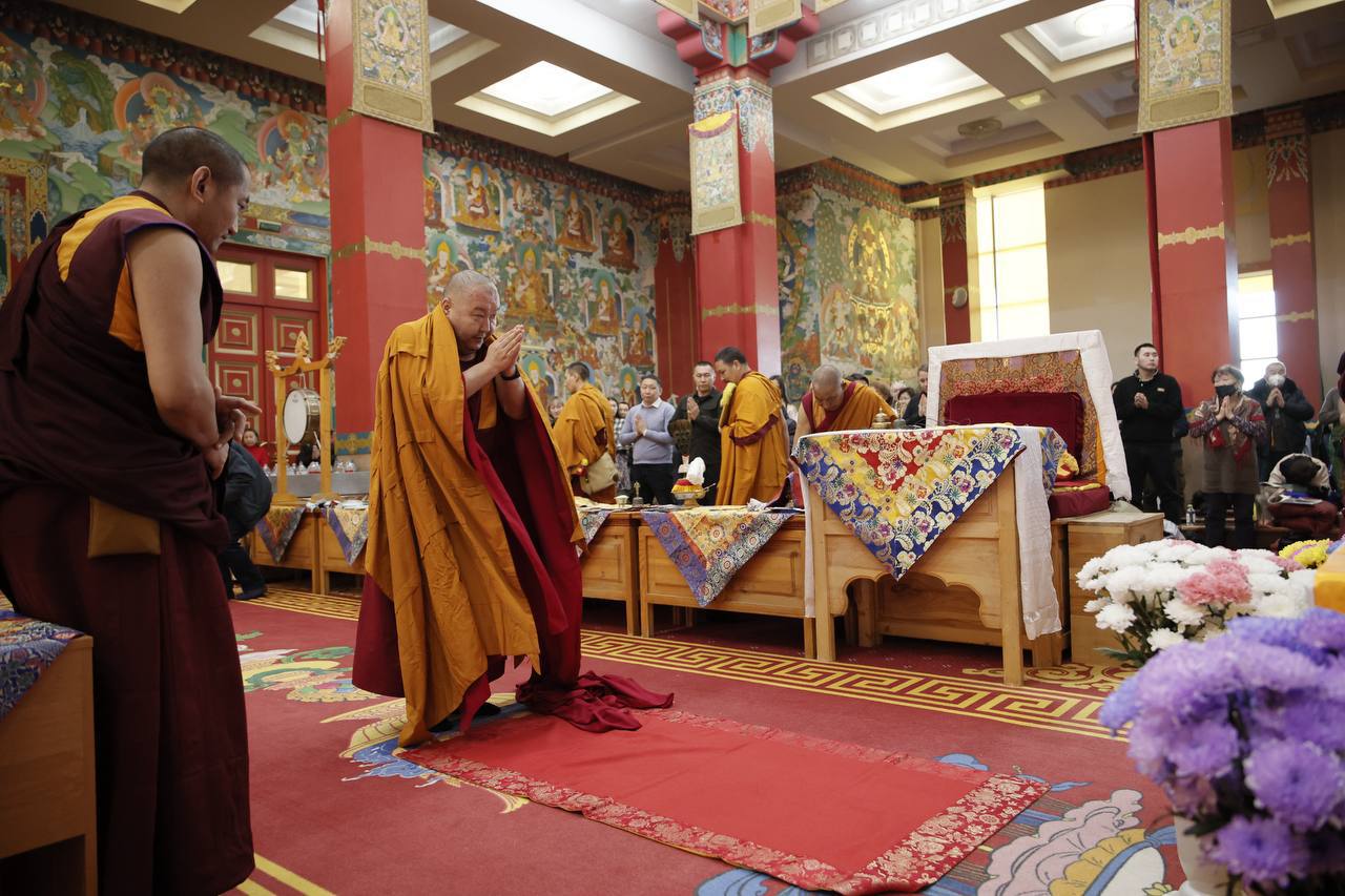 Глава Калмыкии поздравил жителей республики с Национальным праздником Зул Глава Калмыкии поздравил жителей республики с Национальным праздником Зул