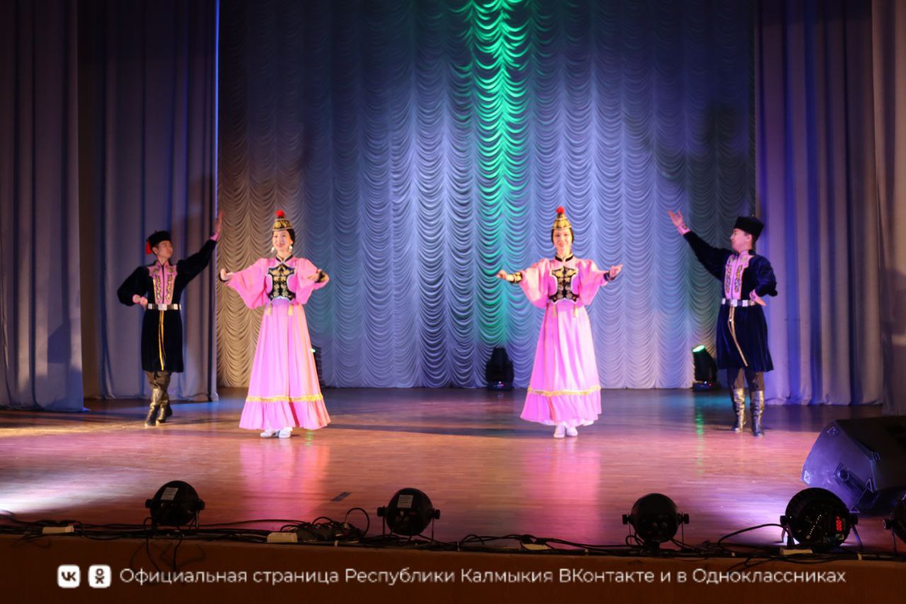 В ЛНР наградили участников СВО государственной наградой Калмыкии — медалью Эрдни Деликова В ЛНР наградили участников СВО государственной наградой Калмыкии — медалью Эрдни Деликова