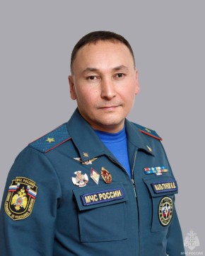 Поздравление начальника Главного управления МЧС России по Республике Калмыкия генерал-майора внутренней службы Мергена Мальтинова с праздником ЗУЛ