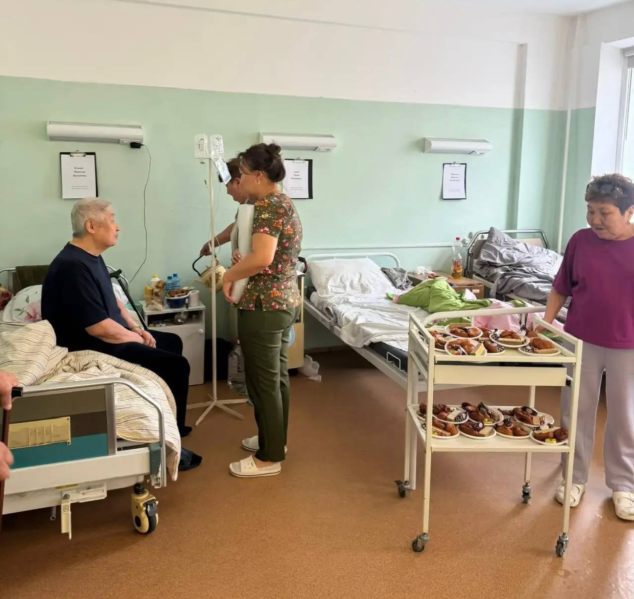 В рамках празднования национального праздника Зул сотрудники отделения медицинской реабилитации Республиканской больницы им. П. П. Жемчуева подарили своим пациентам особую атмосферу заботы, света и душевного тепла